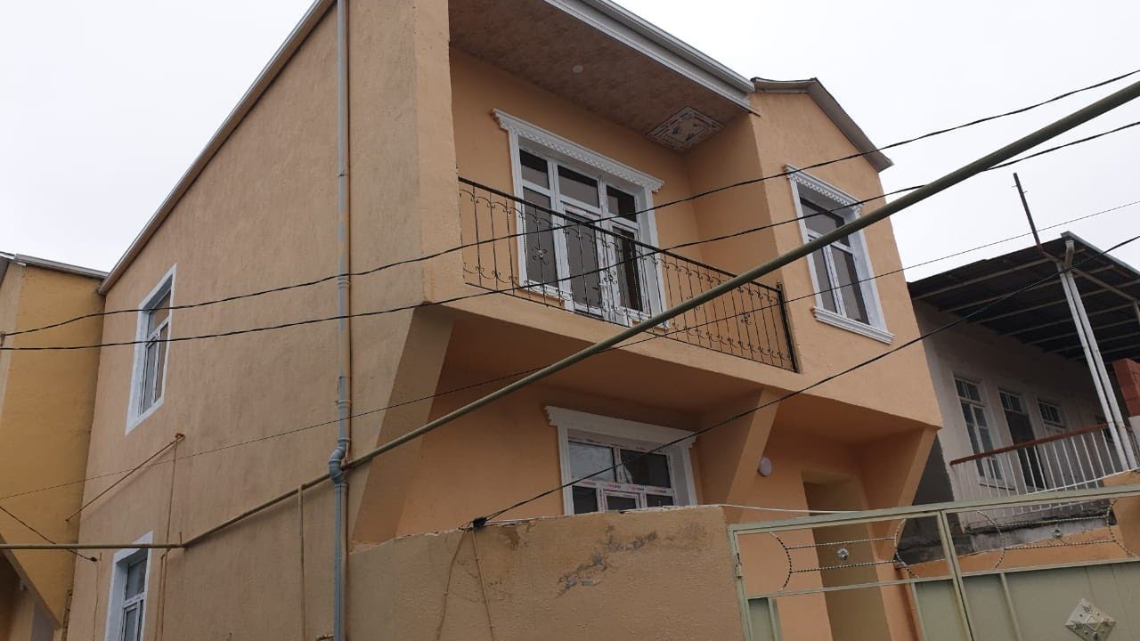 2 Mertebe, 4 Otaqli, Kupcali Tam Temirli Heyet Evi Satılır!