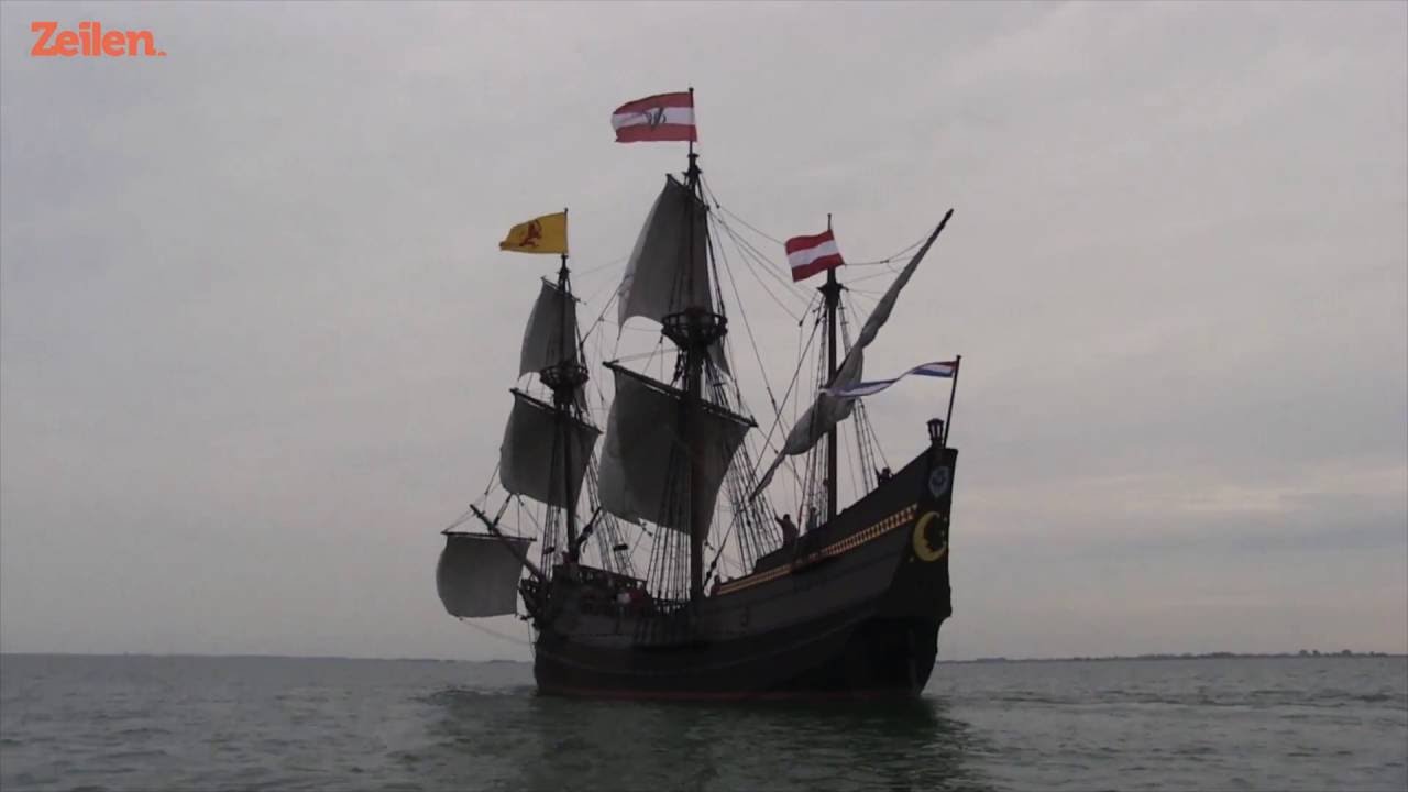 VOC-replica Halve Maen zeilt door Nederland