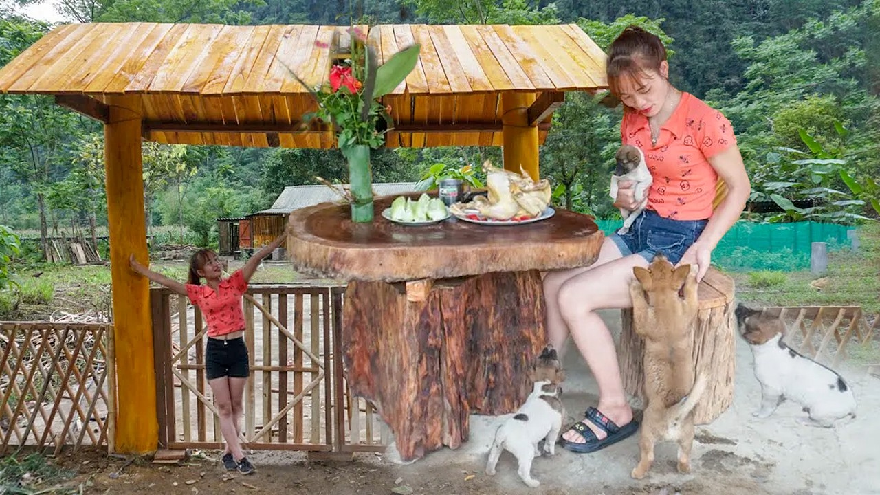 Skilled Carpenter Girl Makes Table from Logs & Builds Farm Gate Fence Alone Off Grid