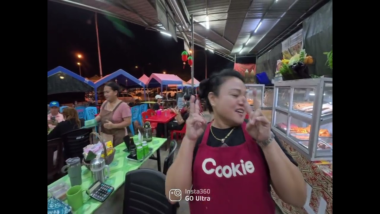 Bala minggat family datai makai  malam di pujut bbq corner