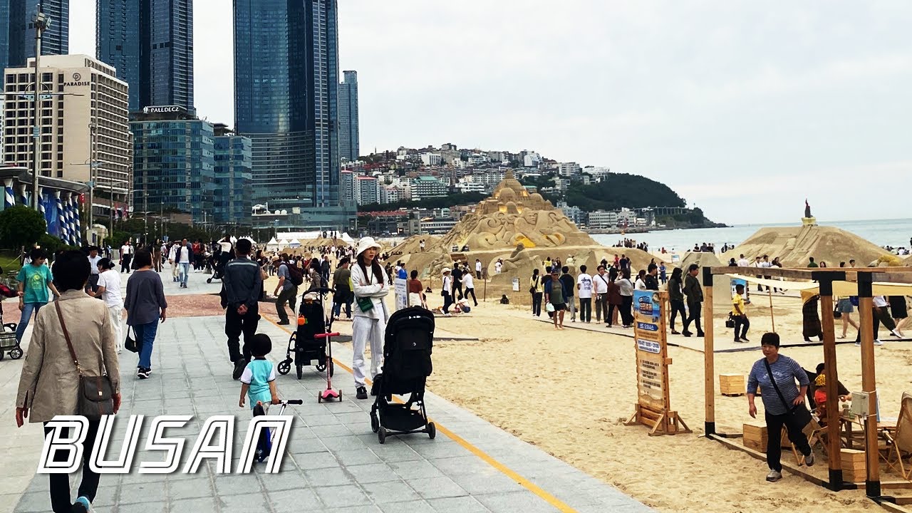 Haeundae Sand Festival | Busan is a great city for walking | KOREA | 4K HDR | 해운대 해수욕장 모래 축제