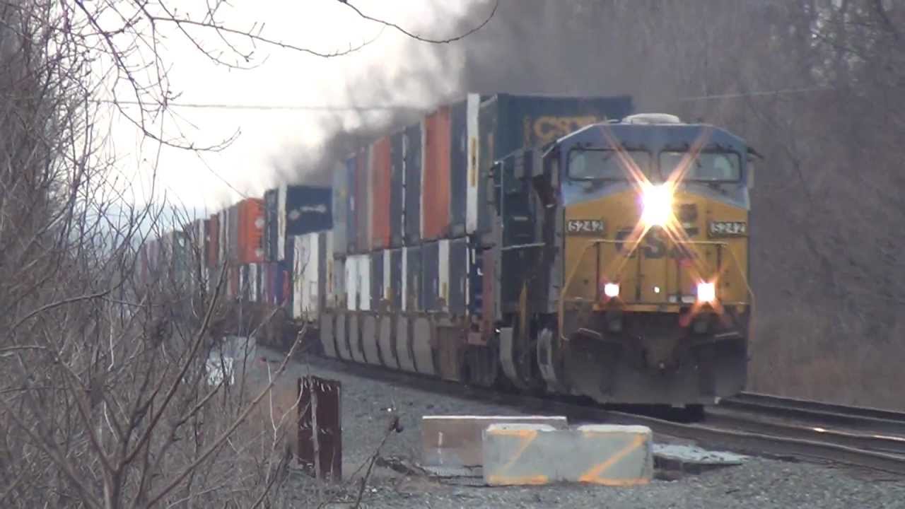 Fast CSX Intermodal Train