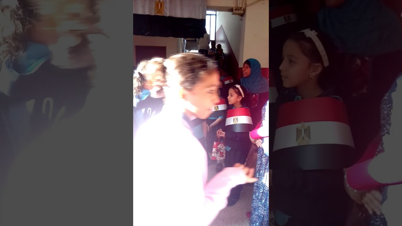 الاذاعة المدرسية بمدرسة الطلائع الإسلامية وتلميذات الصف الثالث الابتدائي