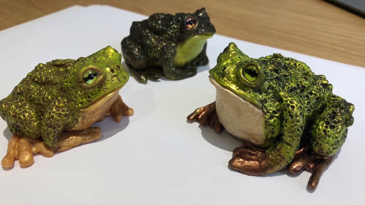 Sculpting  a Polymer clay frog / timelapse tutorial