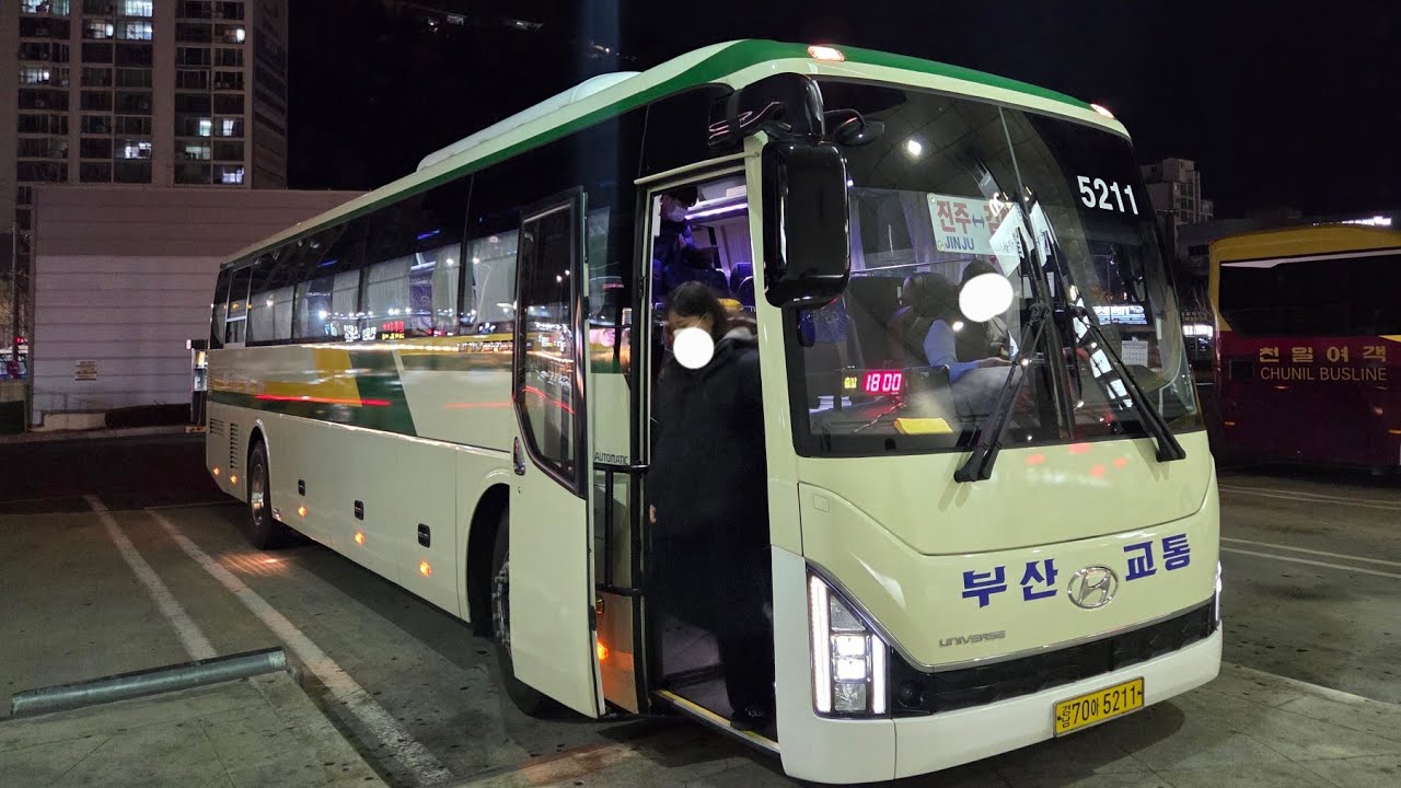 부산교통 진주~김해 (경상국립대 진주개양 경유) 현대 뉴프리미엄 유니버스 익스프레스 프라임 F/L 디젤 Diesel 오토 일반형 25년식 5211호 진주시외버스터미널 출발