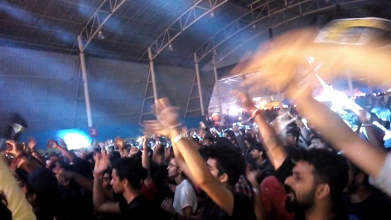 City slums Divine rajakumari live performance weekender pune 2017