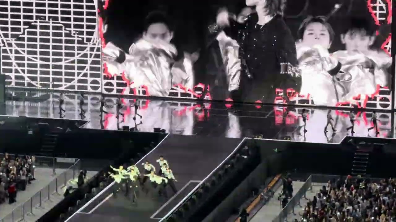 250913 세븐틴 Opening + HBD fancam | SEVENTEEN WORLD TOUR [NEW_] IN INCHEON