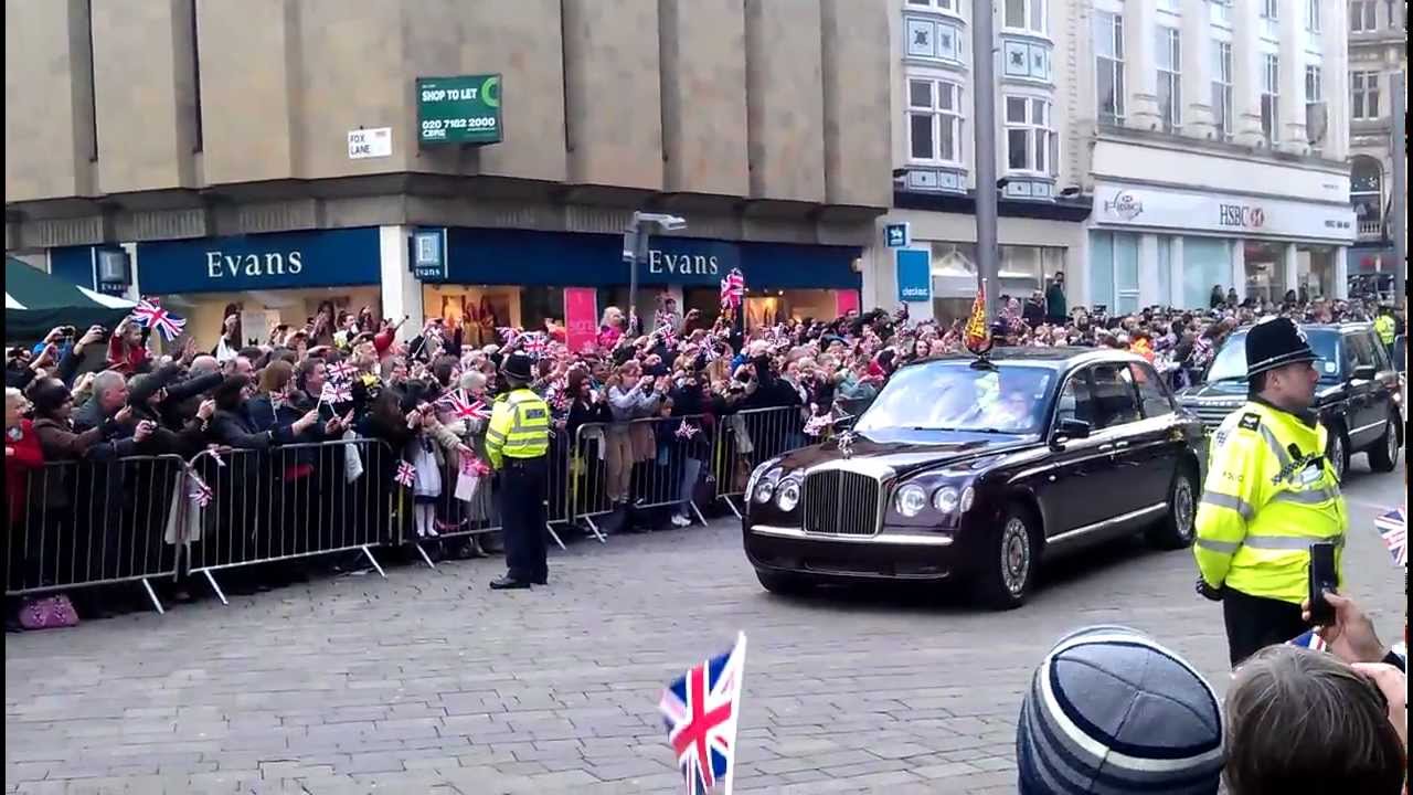 Queen Elizabeth Visits Leicester 08/03/2012 (Full HD 1080p)