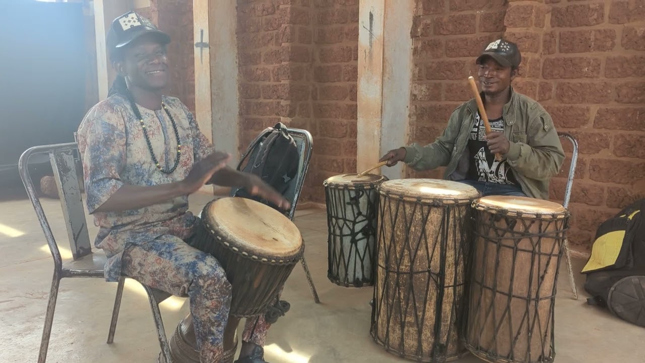 Djansa : quelques phrases à travailler à la maison avec Dabou et Mougnini Dembele