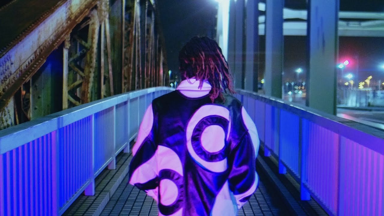 SANTAWORLDVIEW - Magnificent (feat. Leon Fanourakis) Prod. MiROKU (Official Music Video)
