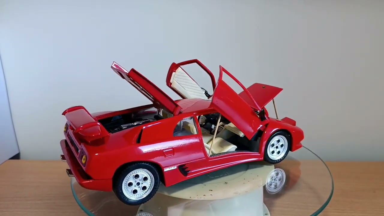 Lamborghini Diablo 1990  Mira 1/18