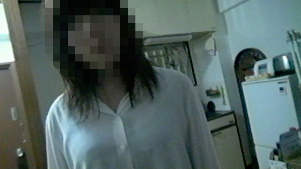 【心霊闇動画】疑っててごめん&hellip;虚言癖があると噂の女友達。「部屋で怪奇現象が起きる」その言葉が本当だったと知った瞬間！【第18巻「彼女の部屋」】