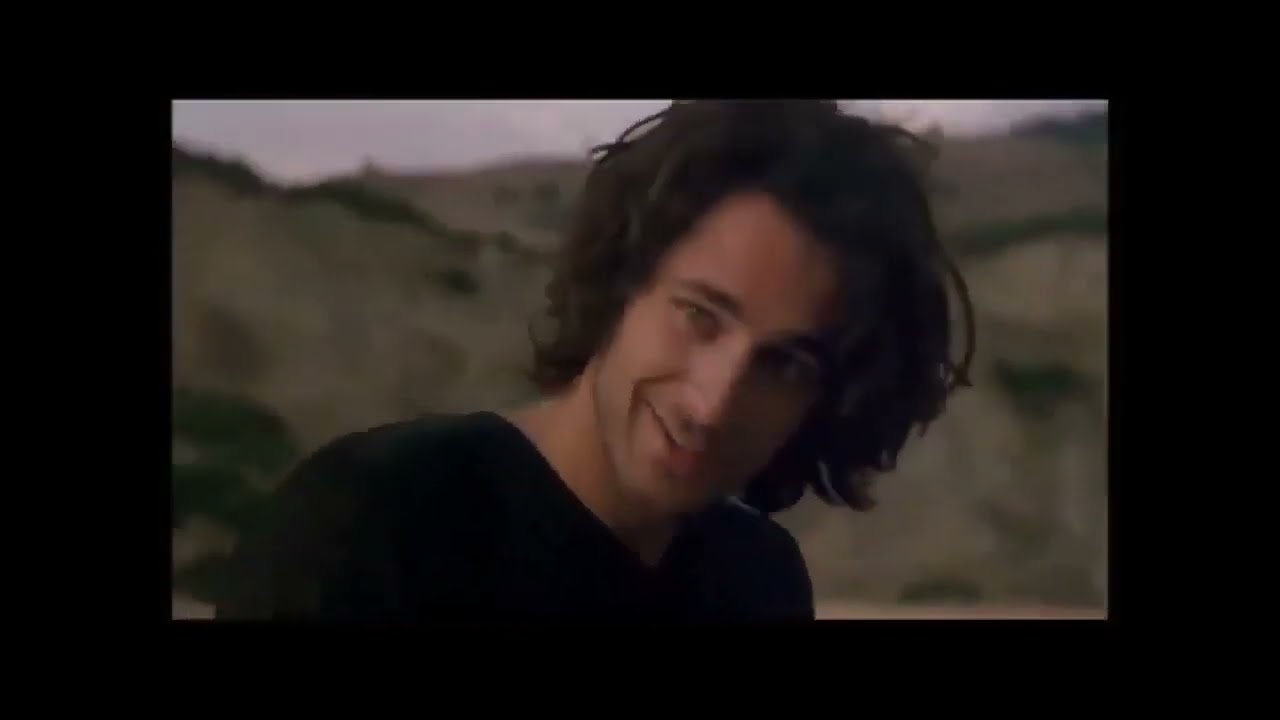 RAOUL BOVA - un AMORE nato tra MORTALI pericoli