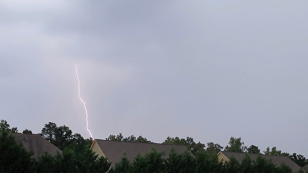 Severe Thunderstorm + Lightning Bolts + Massive Cracking Thunder!  Awesome!!