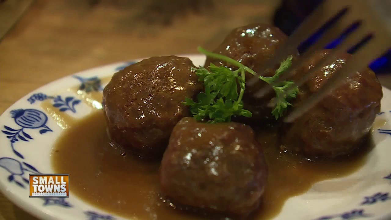 Small Towns: Al Johnson's Swedish Restaurant