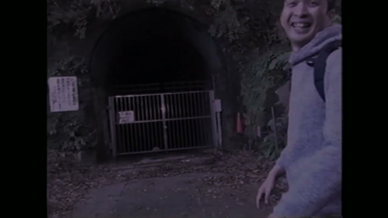 【心霊】仕事仲間と一緒に観光に行った先で映り込んだものが&hellip;
