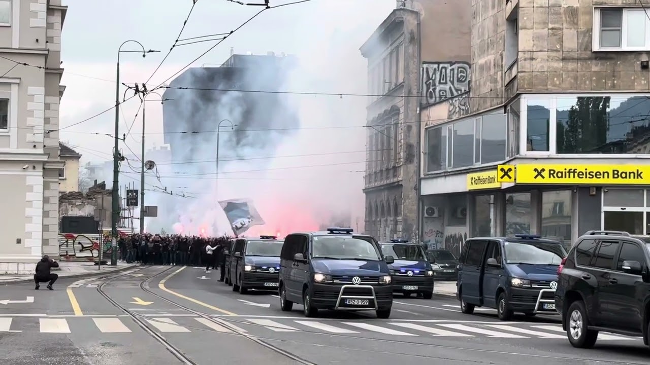 KORTEO MANIJAKA KRENUO KA KOŠEVU