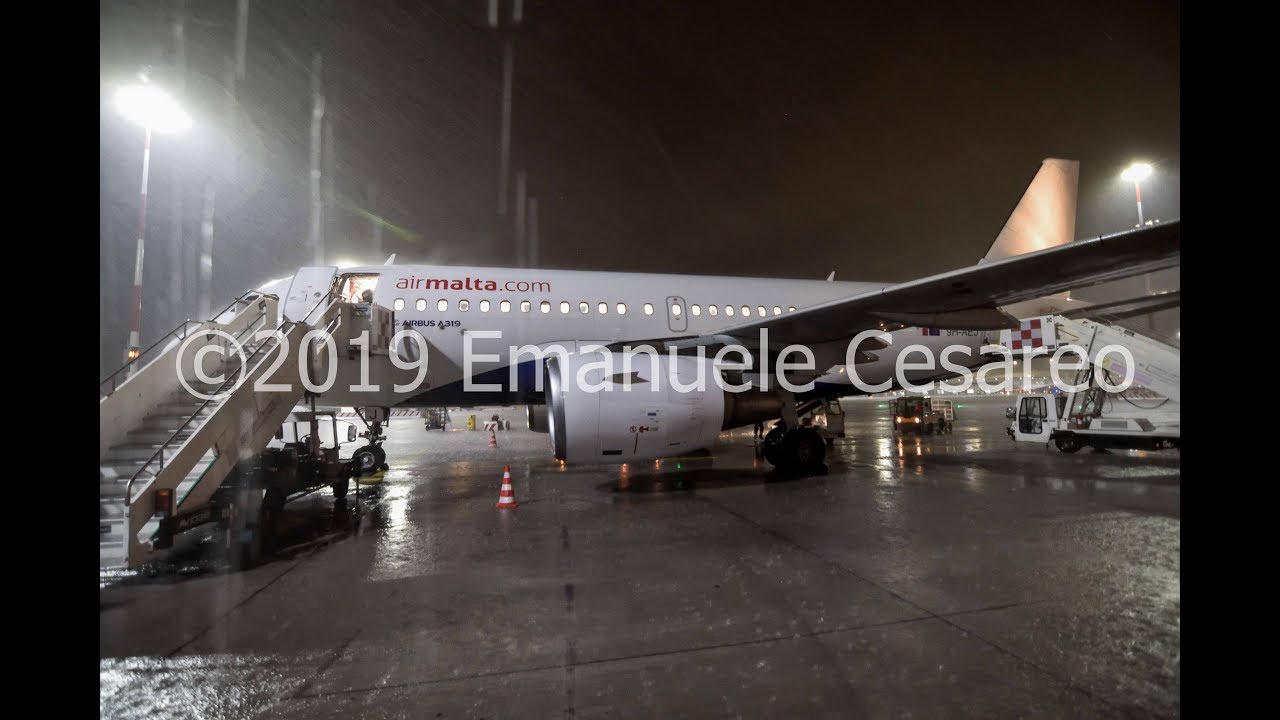 TRIP REPORT |  Landing in a storm! |AIR MALTA| Airbus A319-112 | Malta Luqa - Rome Fiumicino|