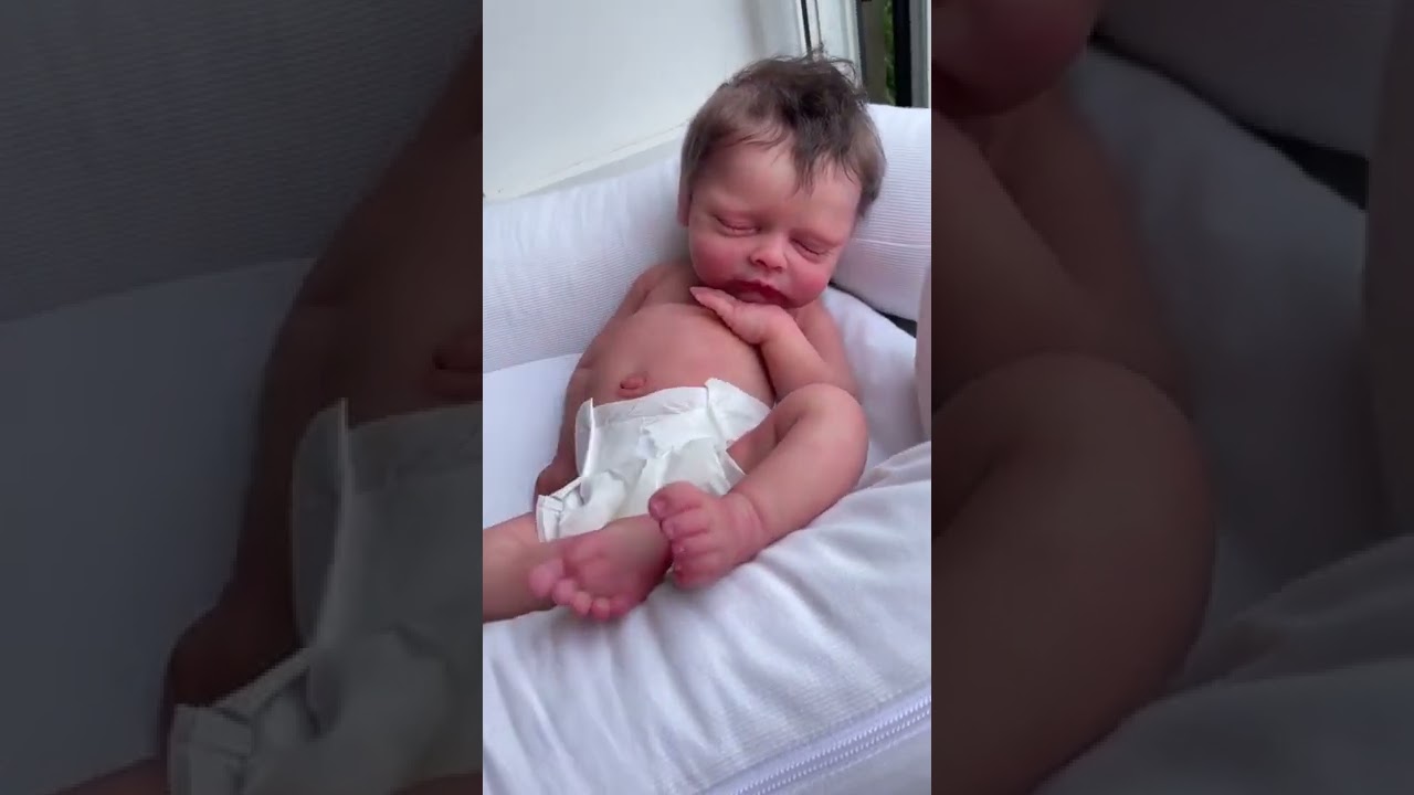 Hyper realistic silicone baby clone  #siliconebaby #art #siliconereborn #reborn