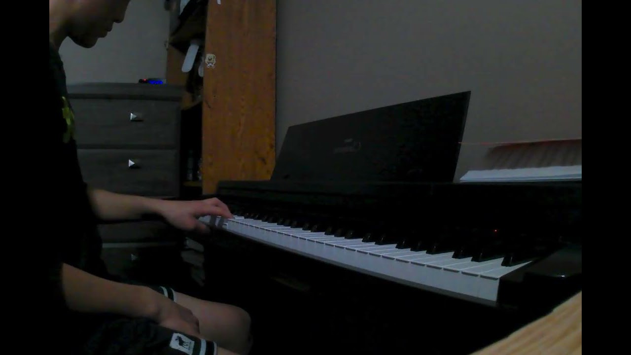 playing a bit of (rush E) and moonlight sonata 3rd movement :)