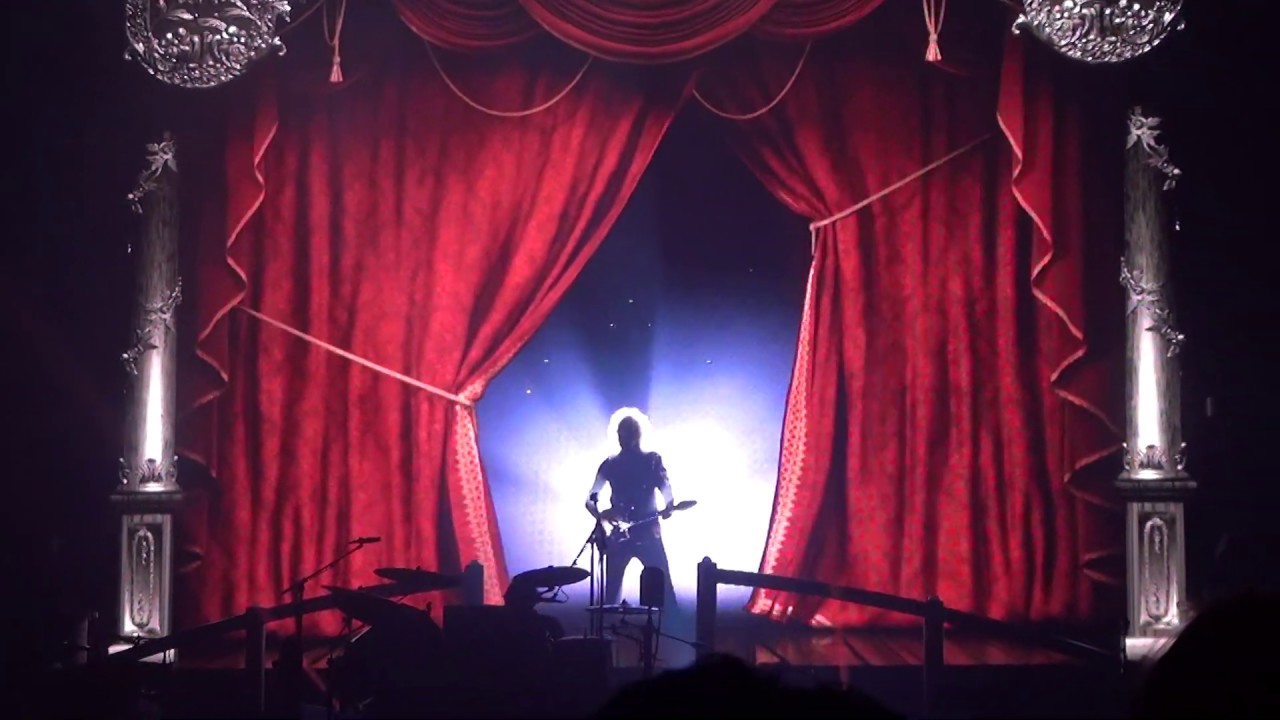 Intro + Now I'm Here - Queen + Adam Lambert - Toronto 2019