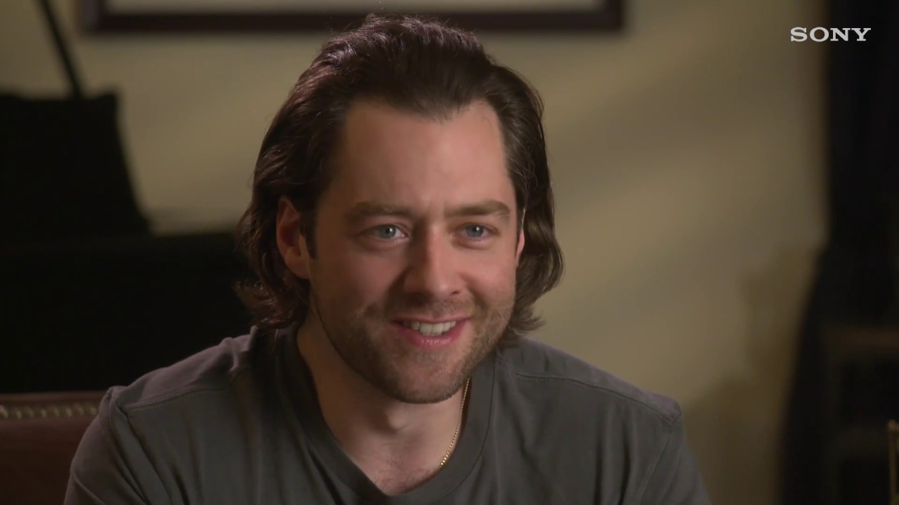 Richard Rankin on Roger's journey in Season 5 of Outlander | In the Details