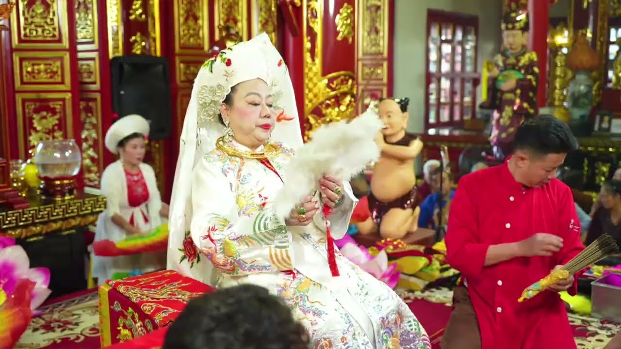 ĐỒNG THẦY - NNND NGUYỄN THỊ BÌNH HẦU CHỨNG TƯỢNG