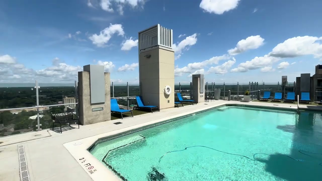SKYHOUSE Uptown Apartment In CHARLOTTE NC