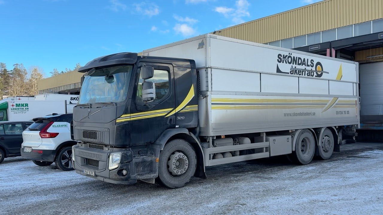 Köp Lastbil Distributionsbil Volvo FE 320 på Klaravik