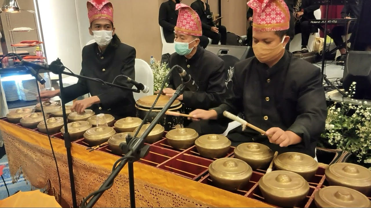 Kolaborasi Musik Talempong dengan Band