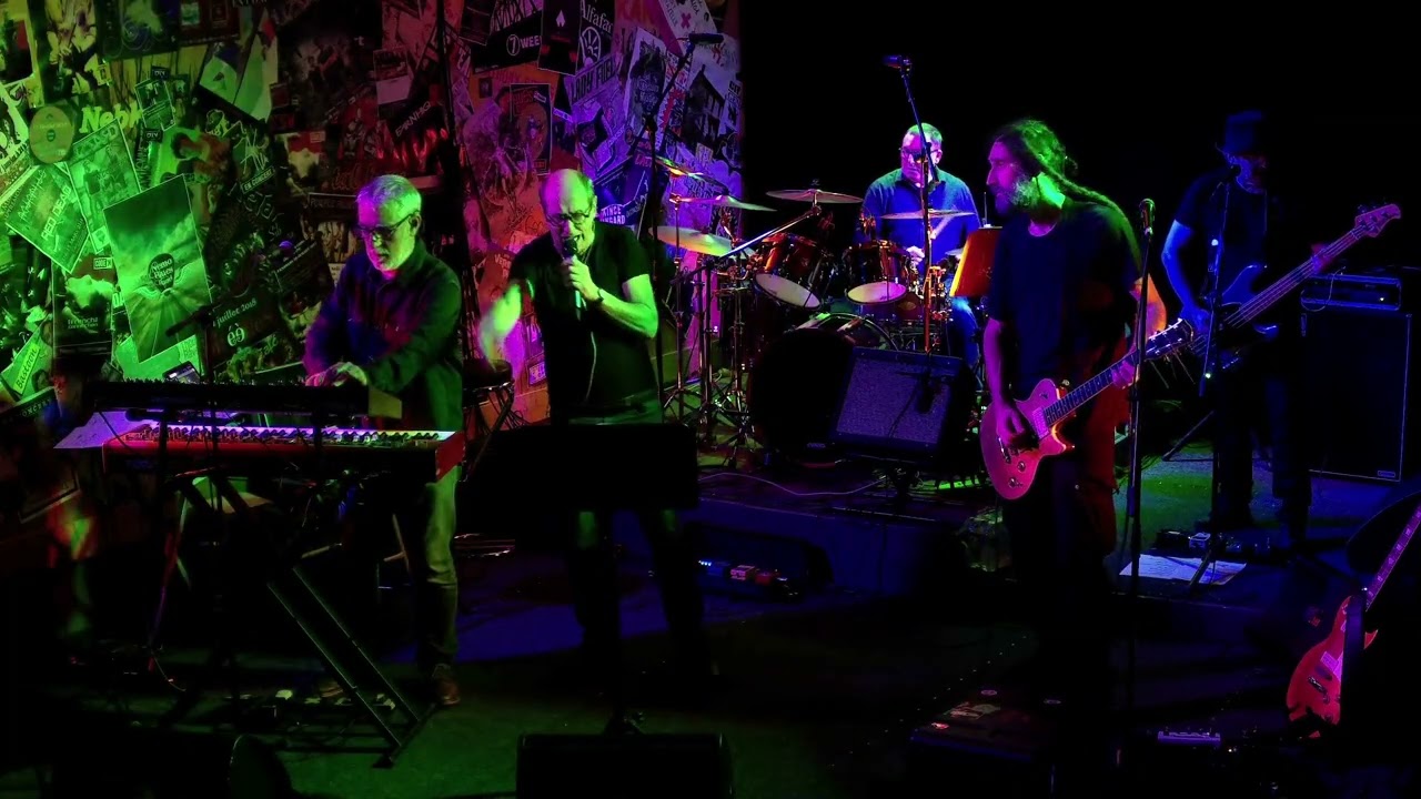 Gimme Shelter (Cover)