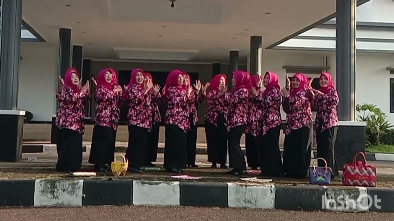 Jingle Gelari Pelangi TP-PKK kec Singaparna.Juara 1.menuju tk PROV
