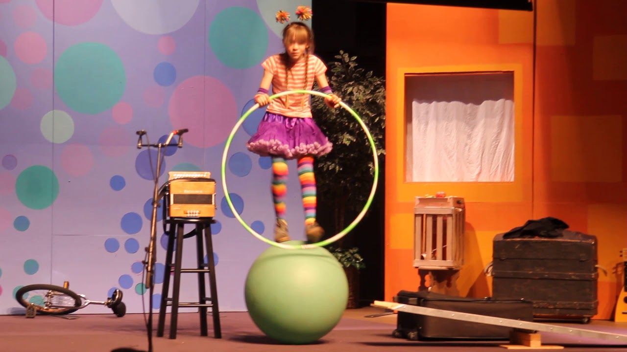 The amazing Penelope. Mr. Tom's Magical Moomba, The Shedd, Walking Globe