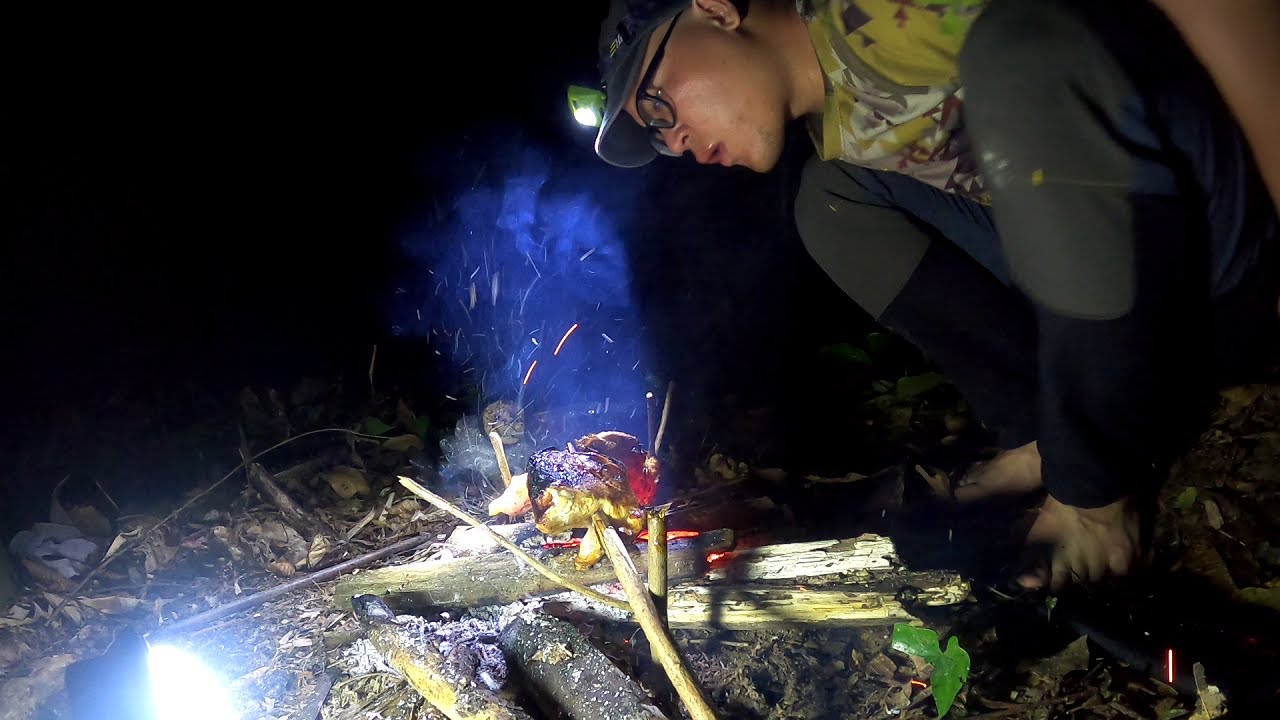 BORNEO CAMPING OVERNIGHT | ALONE IN THE JUNGLE