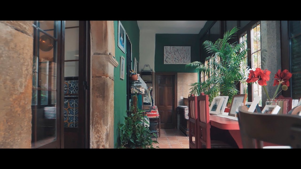Una casa en Logrosán pintada de “azul mamá” | Esta es mi casa