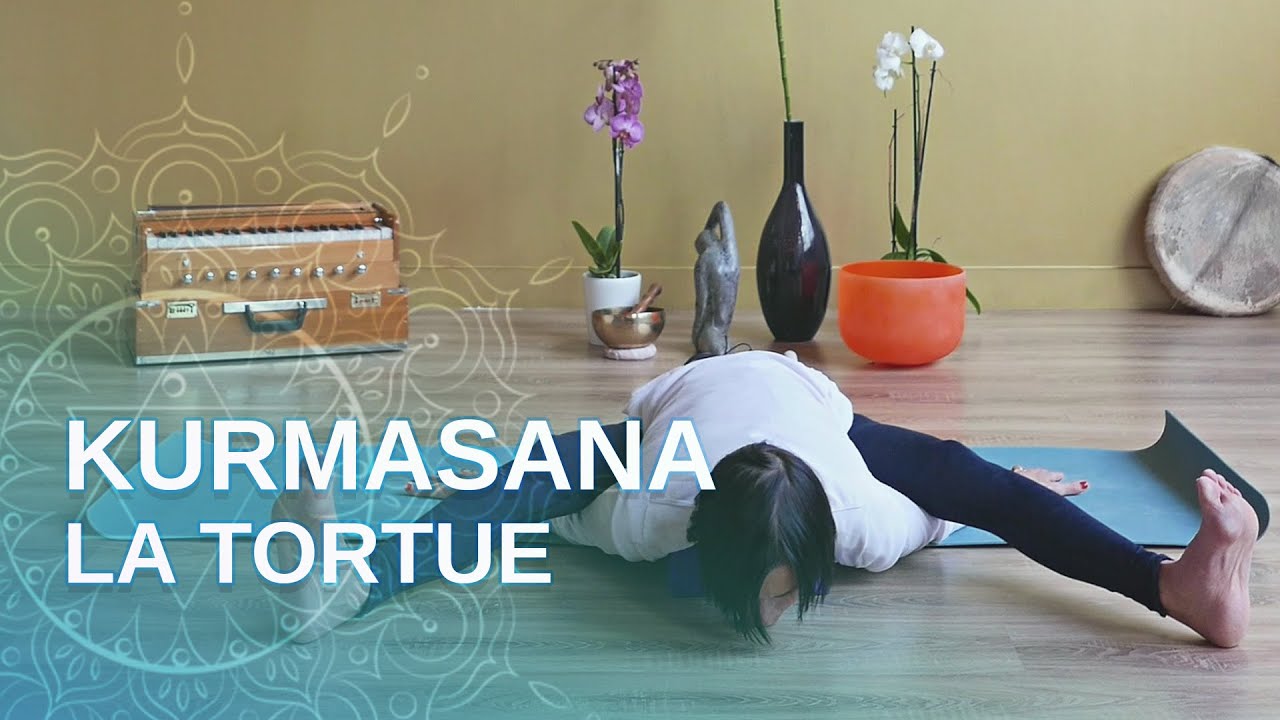 Kurmasana position de la tortue