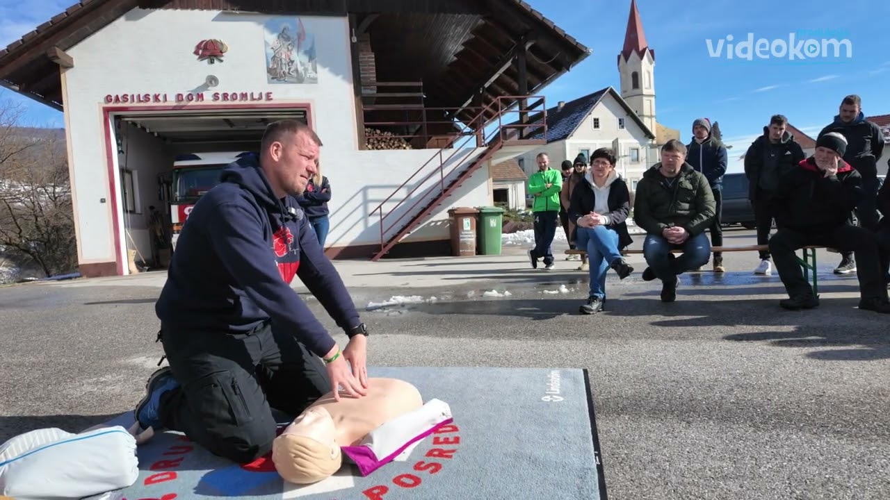 Prevzem in predstavitev AED naprave na Sromljah