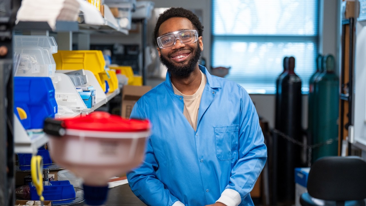 From Mississippi to Rice University: Damien Cooper’s Ph.D. Journey in Chemistry