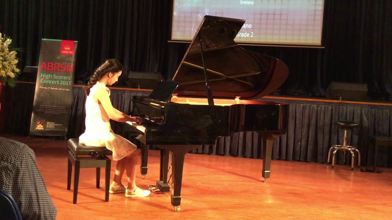 Cao Thuy Linh  7A1 Tran Van On