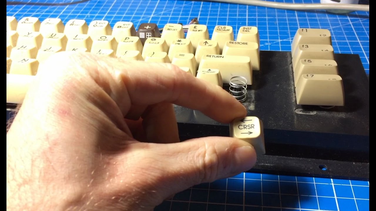 Cleaning and fixing a C64C Keyboard