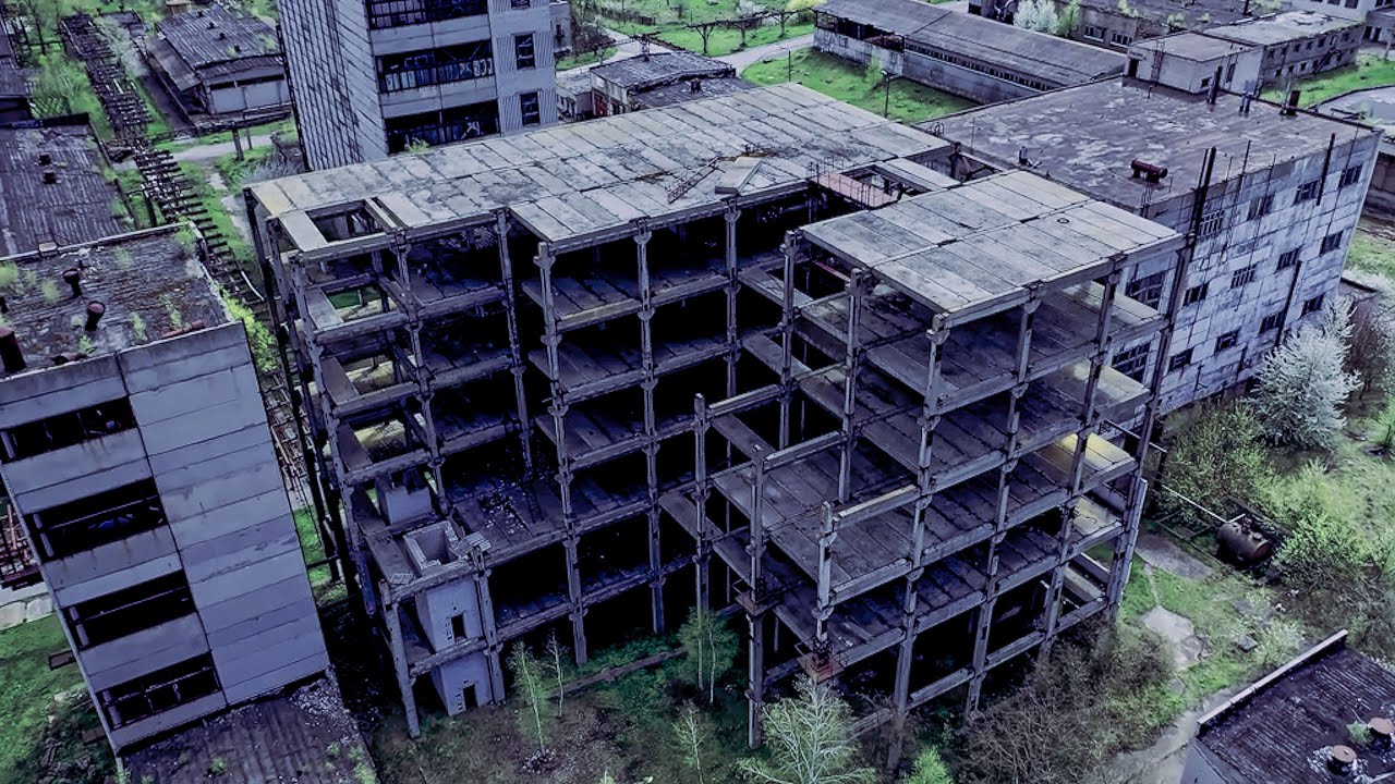 Abandoned Places (No Sound) &mdash; 10 Hours Spooky Halloween Screensaver 4K UHD