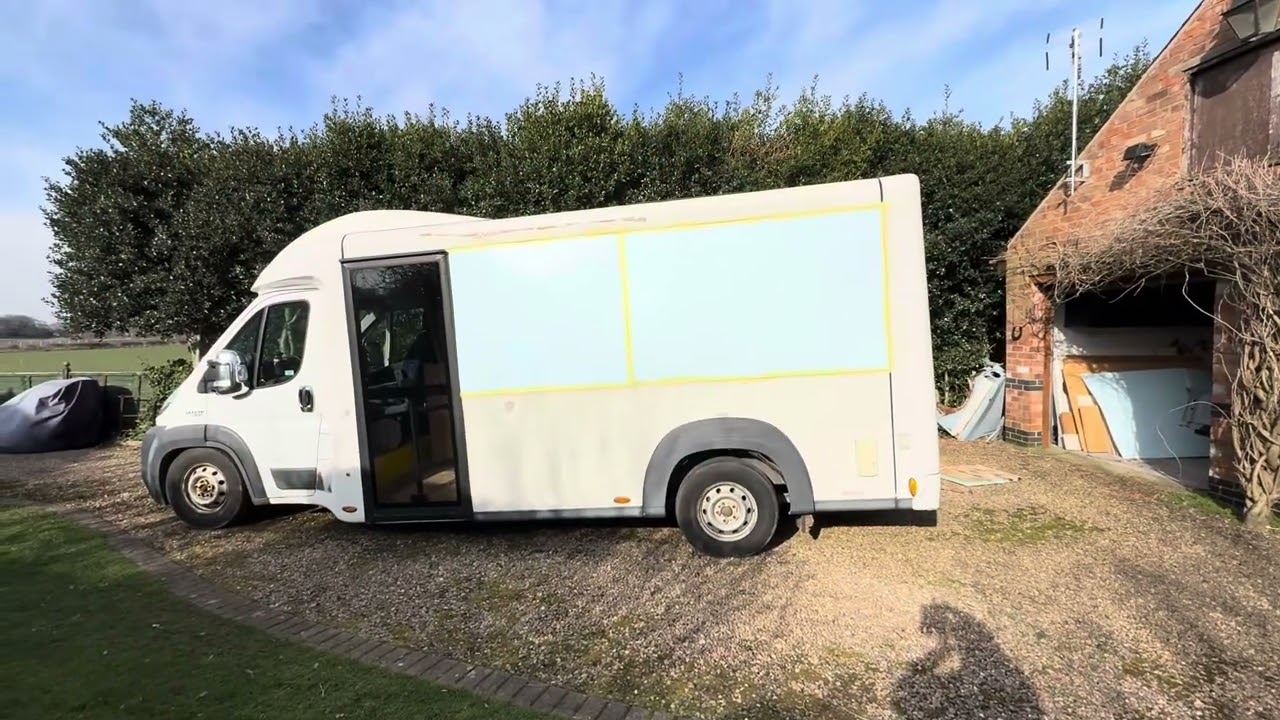 Mellor bus  camper conversion part 2
