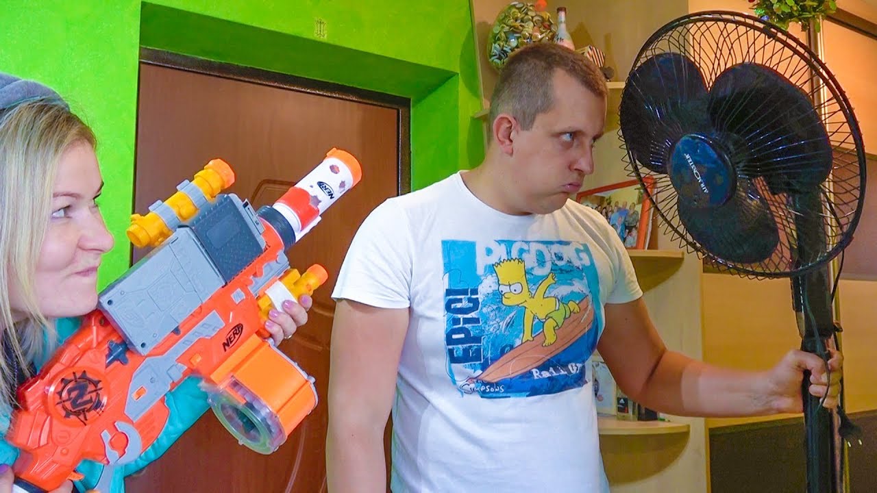 РОДИТЕЛИ НЕ МОГУТ ПОДЕЛИТЬ КОНДИЦИОНЕР. НЕРФ БИТВА. БРОС ШОУ