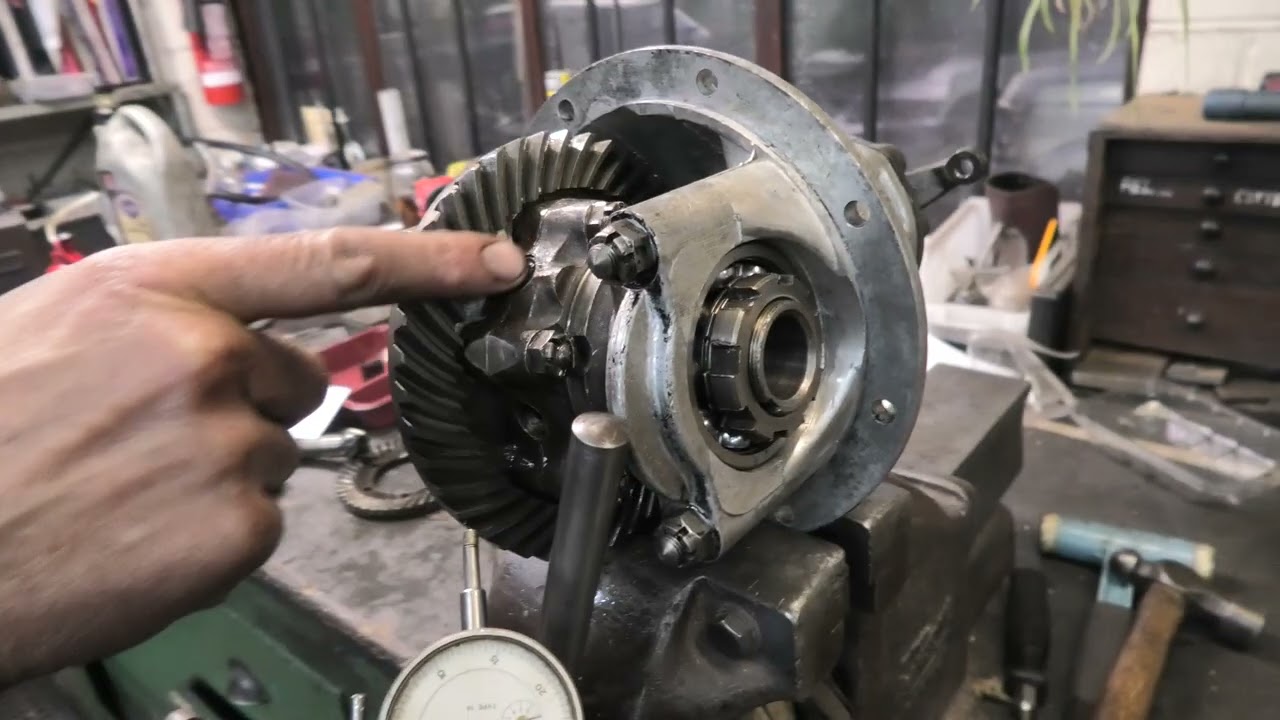 Morris Minor ( Pre-war )  1932 in at TIP TOP to improve performance No.5