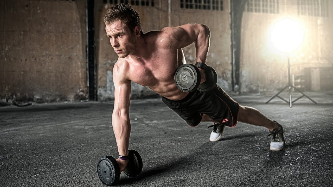 EVERYDAY ENGLISH: GOING TO THE GYM - LOTS OF NEW PHRASES TO LEARN!