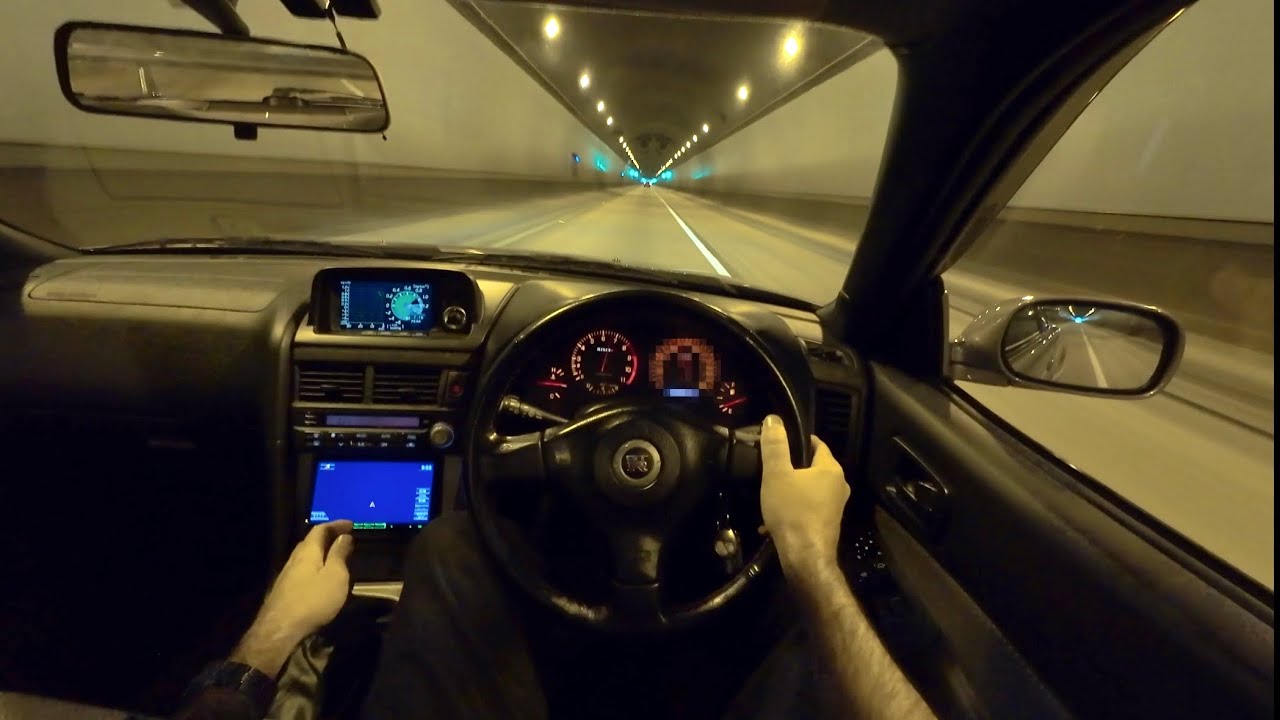 R34 GT-R V-Spec with full NISMO Sports Resetting - Athlete Silver (KV2)