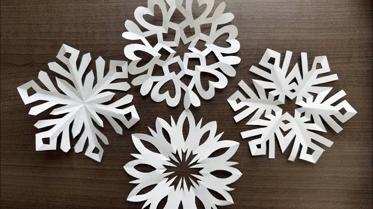 How to make paper snowflake/DIY snowflake decor/easy snowflake paper craft idea #yt #trending #viral