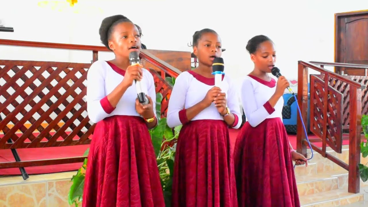 Vijana Ndiyo Nguzo ya Kanisa la Kesho | Sis Grace, Glory&Gladness