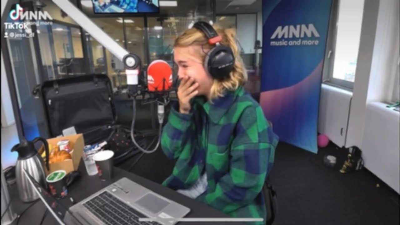 De MNM Ochtendshow met Pommelien Thijs💚 (18/08/2022) - een compilatie
