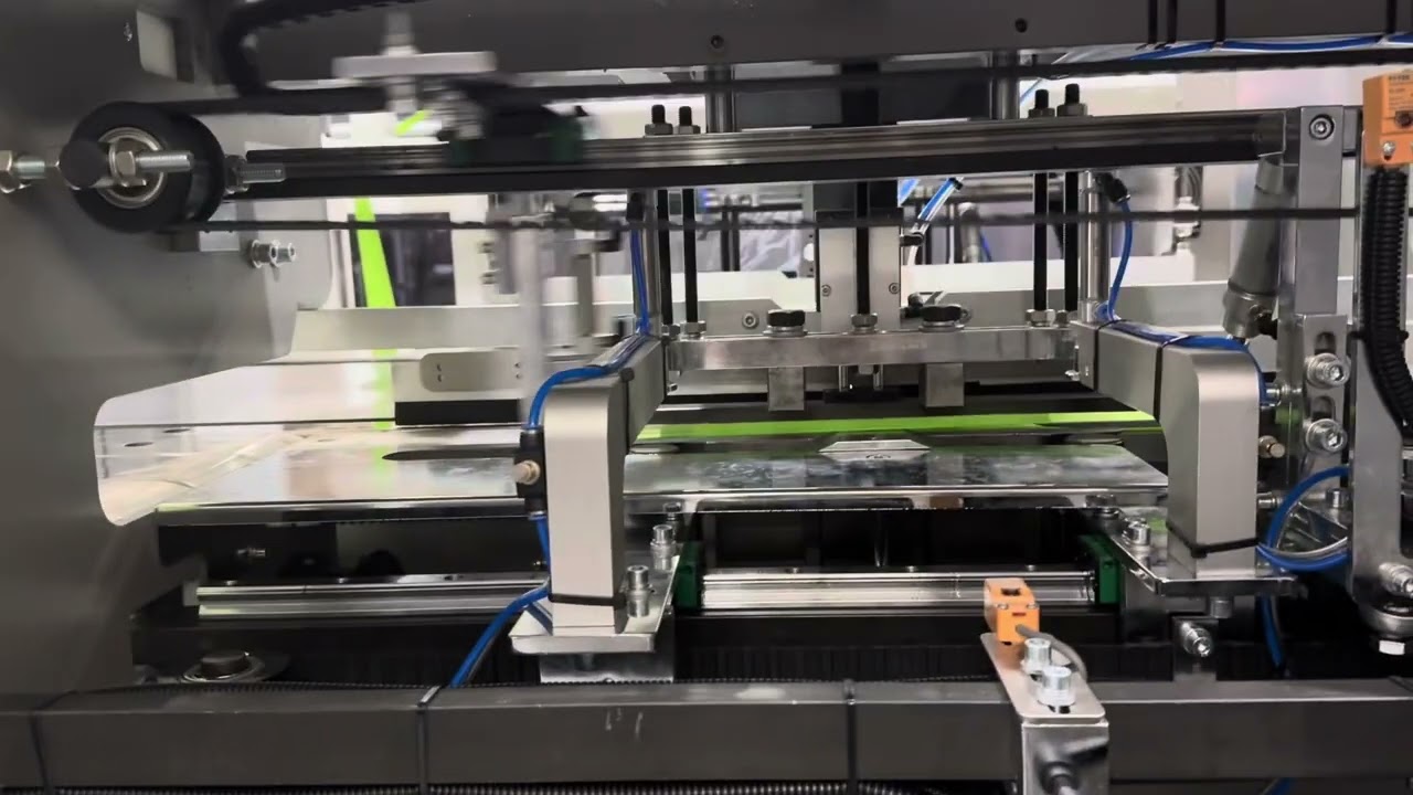 Oyang Latest Sheet Fed Leader Nonwoven Box Bag Machine #nonwoven #bagmachine #boxbag